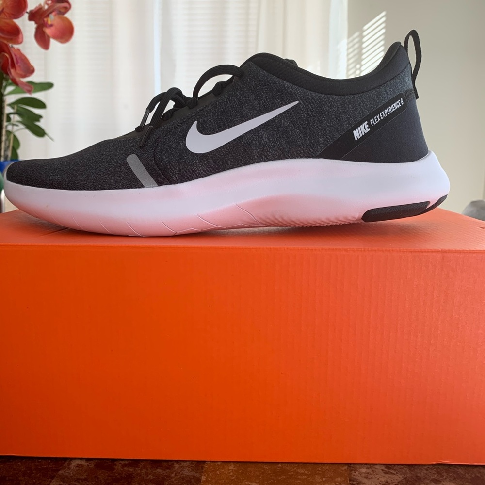 NIKE FLEX EXPERIENCE RN 8 WOMEN’S RUNNING SHOES